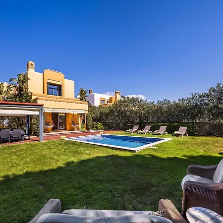 Villa Harmonie By Ocvillas